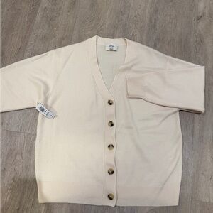 Aritzia 100% merino wool sweater，brand new condition
